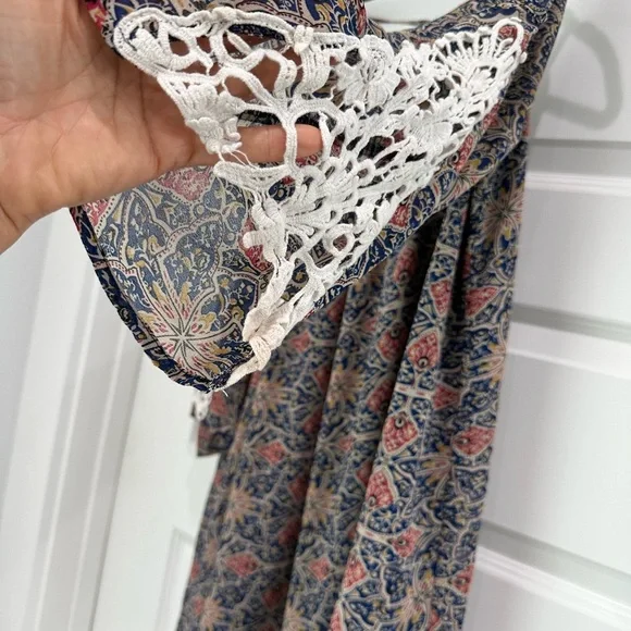 Bohemian Print Cold Shoulder Dress - Picture 4 of 9